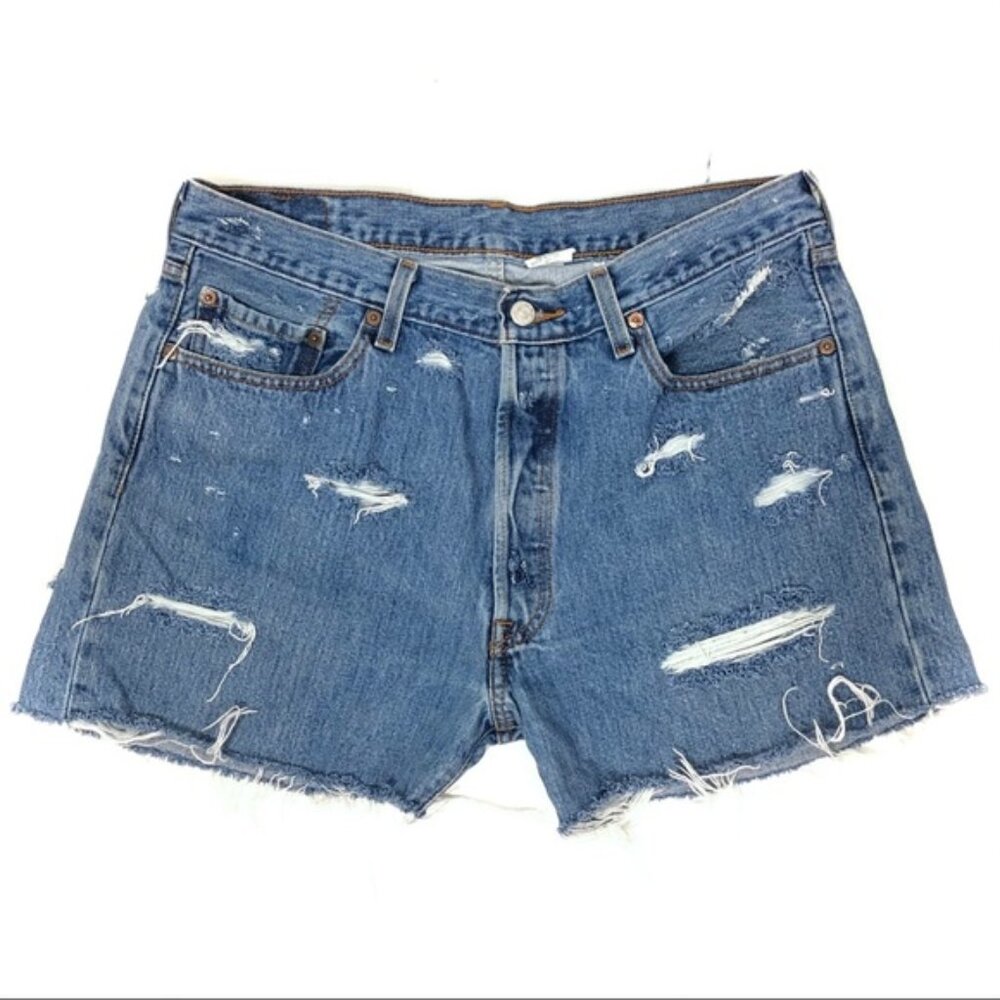 Levi’s Distressed 501 Cut-Off Medium Wash Shorts